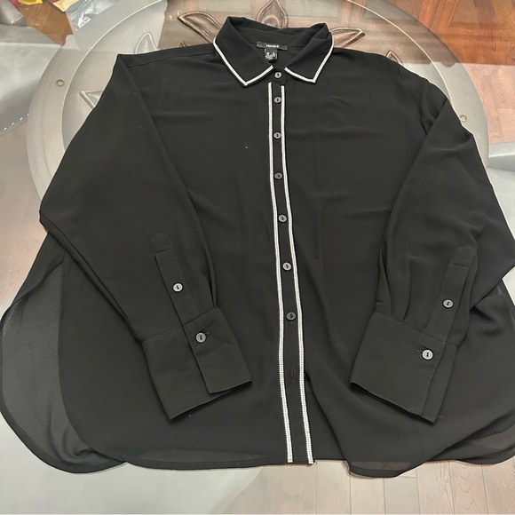 💎Forever 21 Black Button-Up Shirt with Rhinestome Trim Large NWOT - Picture 2 of 7